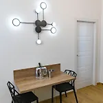 Threemoonsboutique House/pandora *